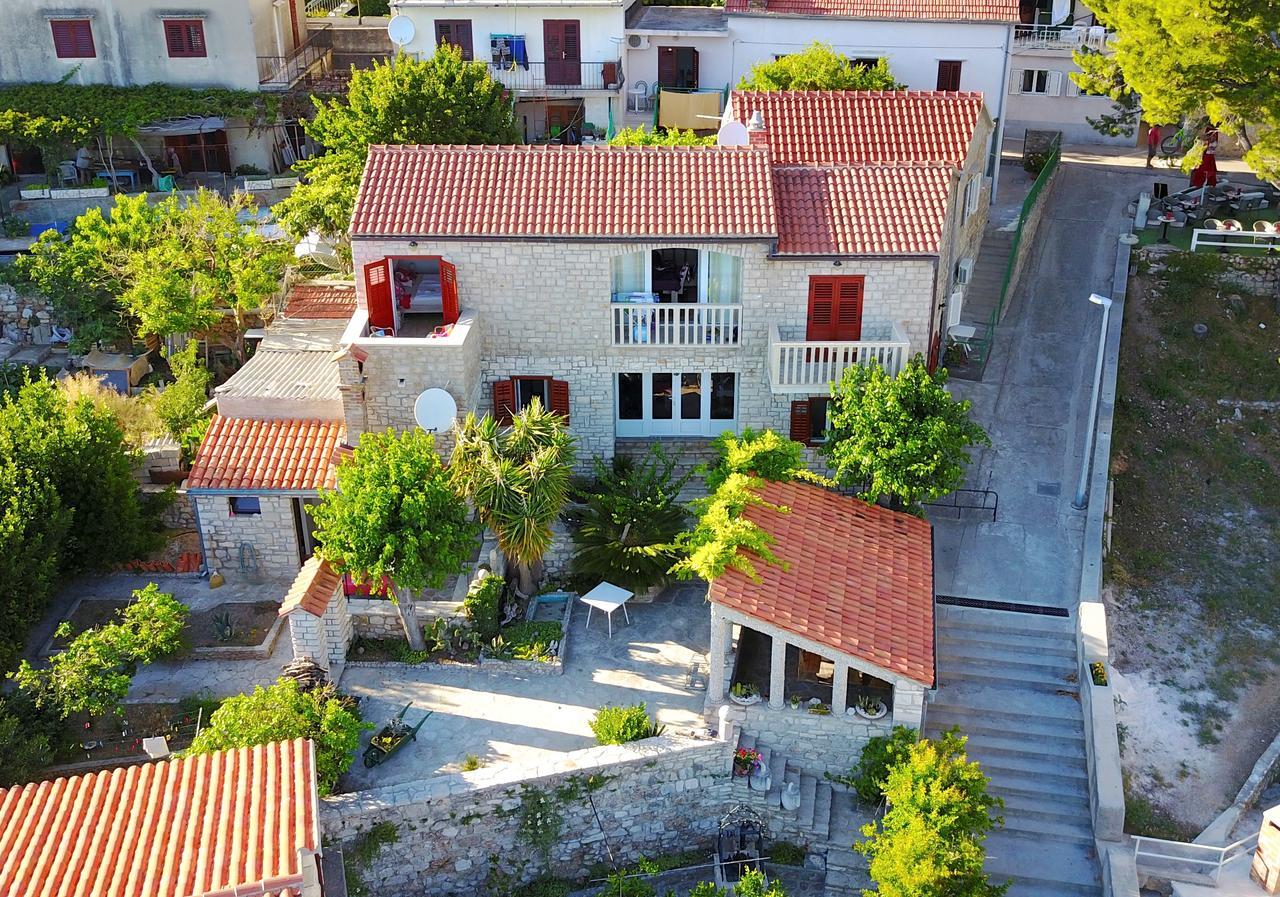 Apartments Racic Bol Exterior photo